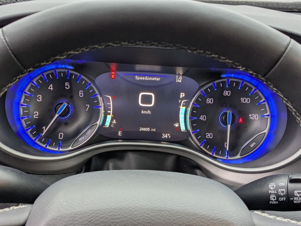 Thumbnail: 2025 Chrysler Pacifica - 20