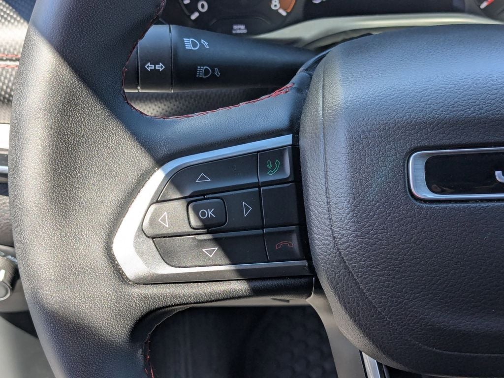 Thumbnail: 2025 Jeep Compass - 17