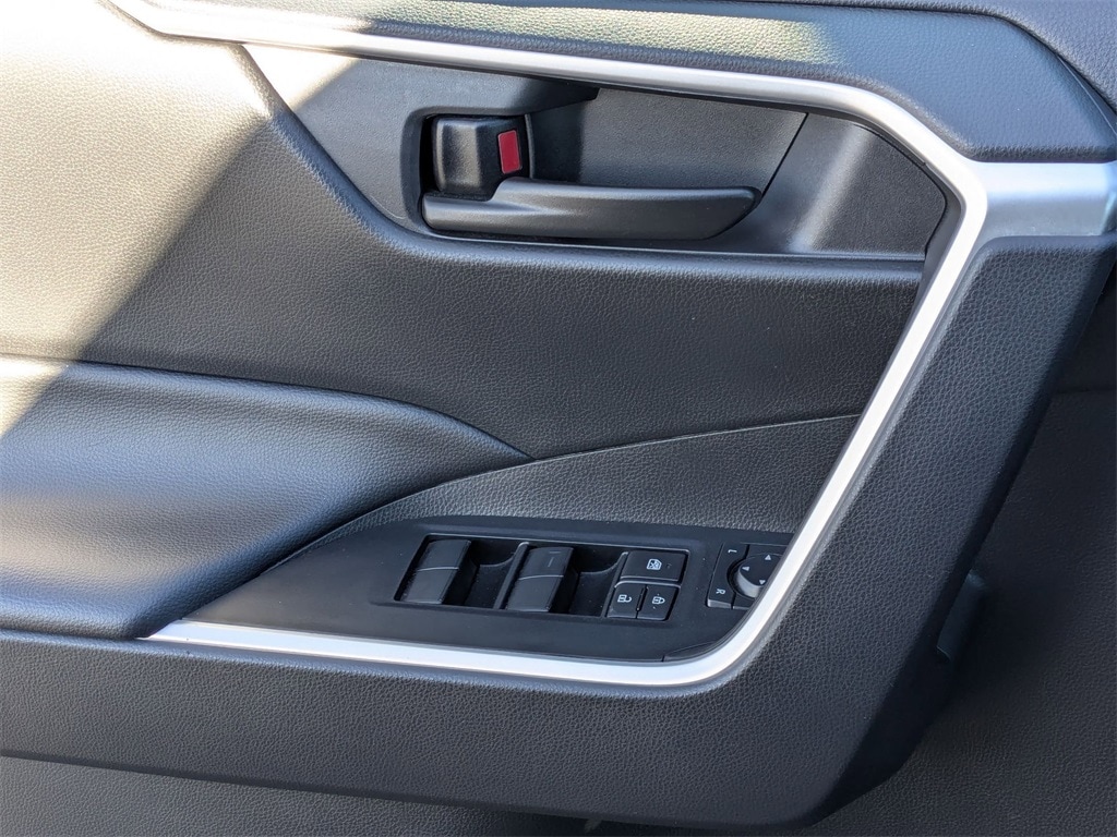 Thumbnail: 2024 Toyota RAV4 - 14