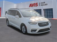 2022 Chrysler Pacifica Touring L -
                East Boston, MA