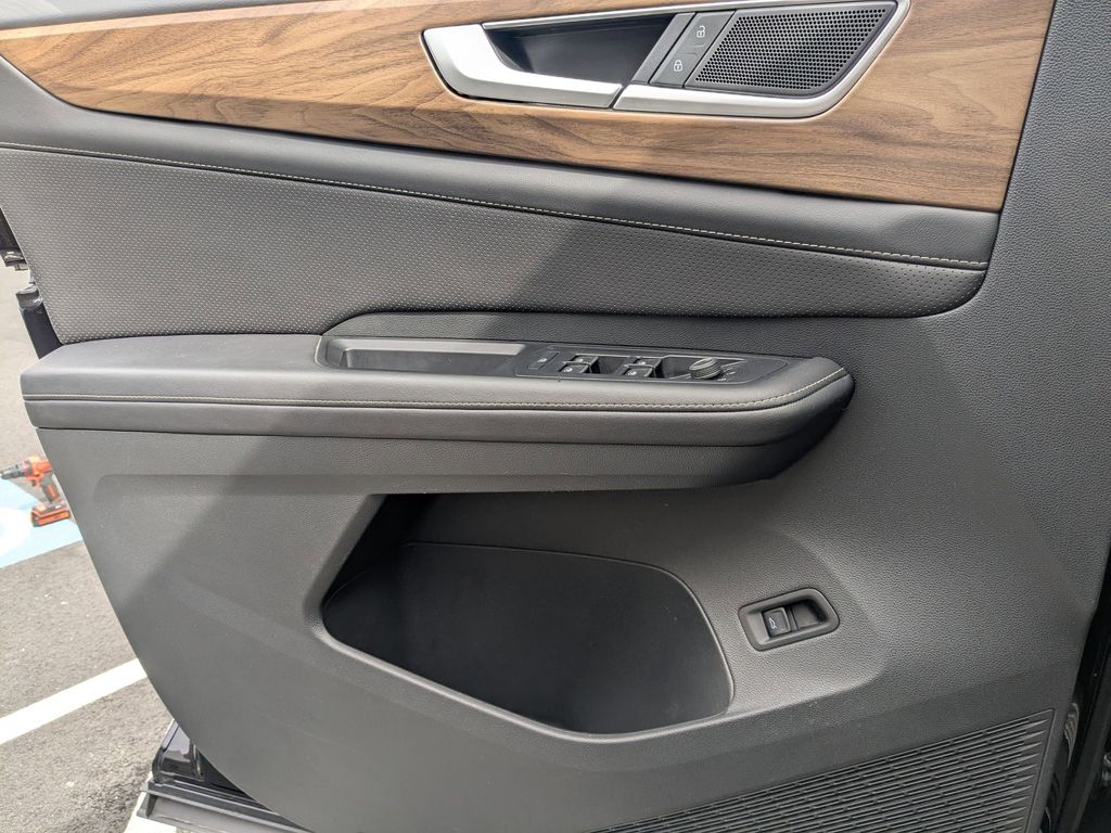 Thumbnail: 2025 Volkswagen Atlas - 11