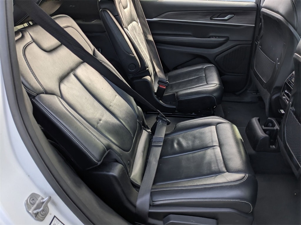 Thumbnail: 2023 Jeep Grand Cherokee L - 31