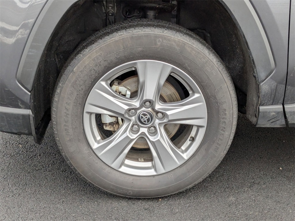 Thumbnail: 2025 Toyota RAV4 - 11