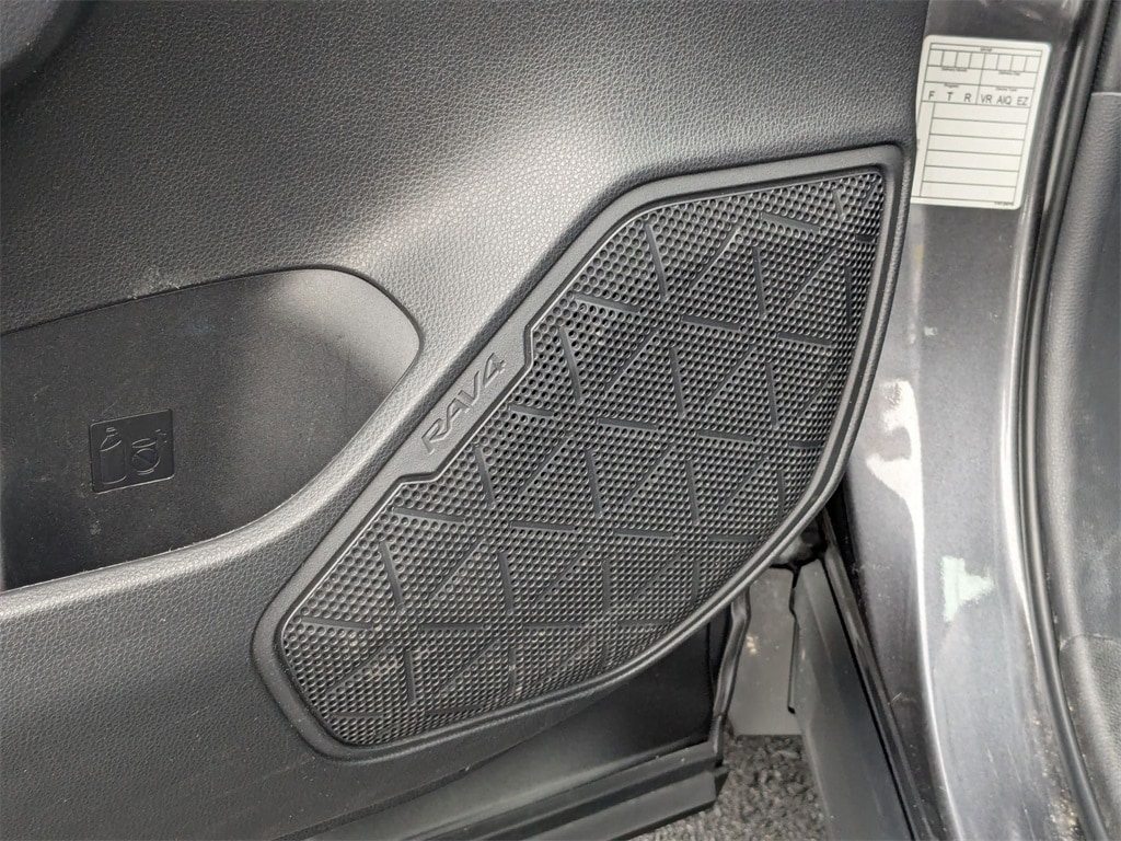 Thumbnail: 2025 Toyota RAV4 - 15