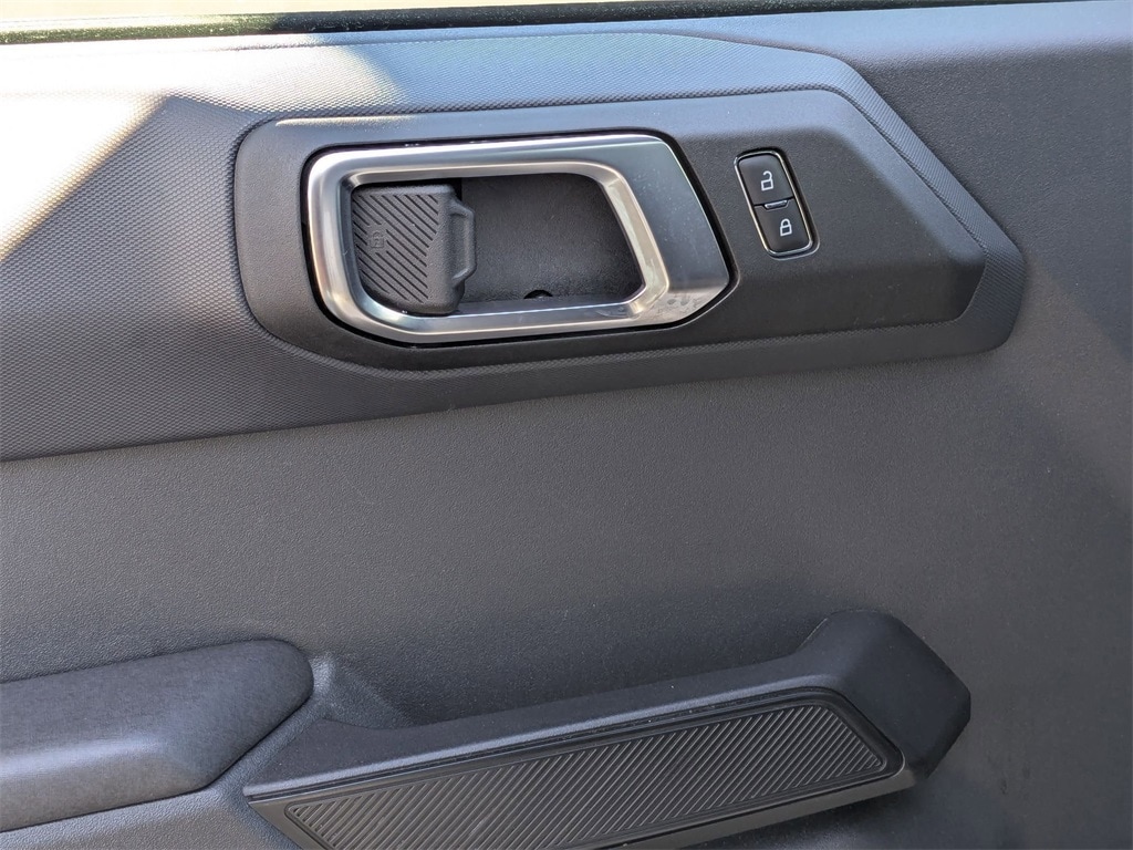 Thumbnail: 2025 Ford Bronco - 17