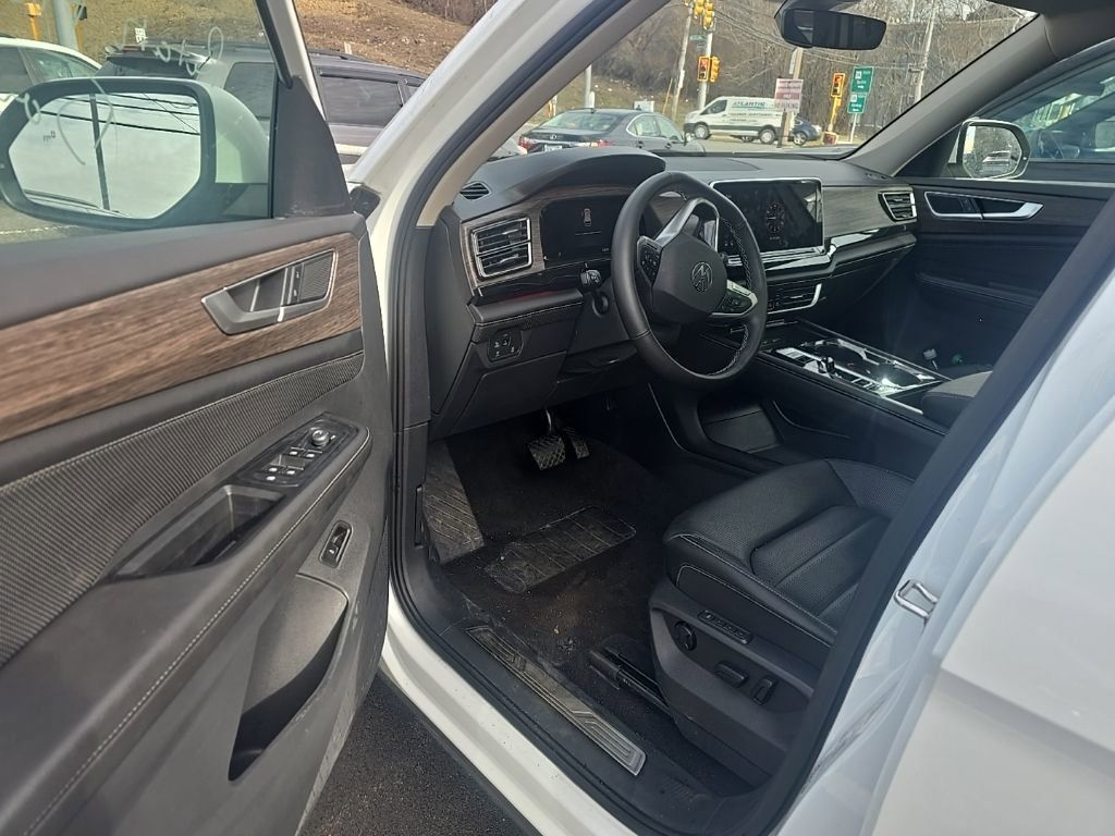 Thumbnail: 2025 Volkswagen Atlas - 6