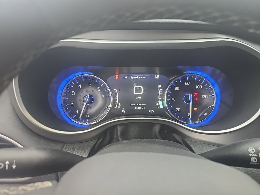 Thumbnail: 2025 Chrysler Pacifica - 7