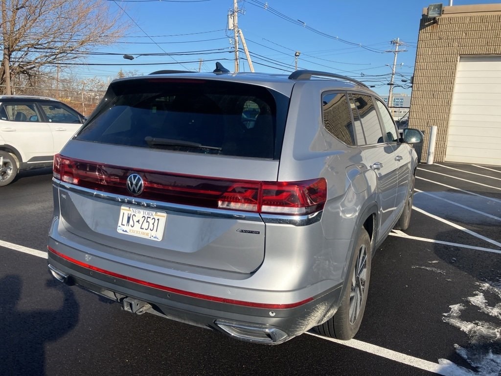 Certified 2025 Volkswagen Atlas 2.0T SE w/Technology SUV