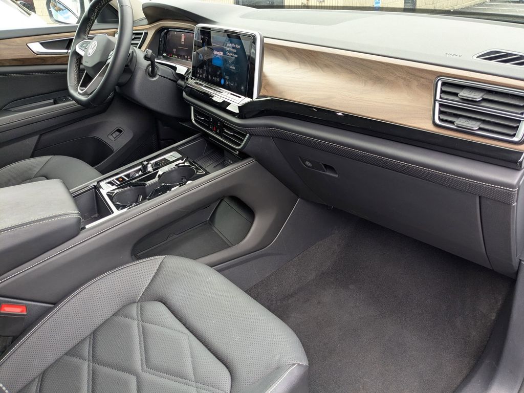 Thumbnail: 2025 Volkswagen Atlas - 34