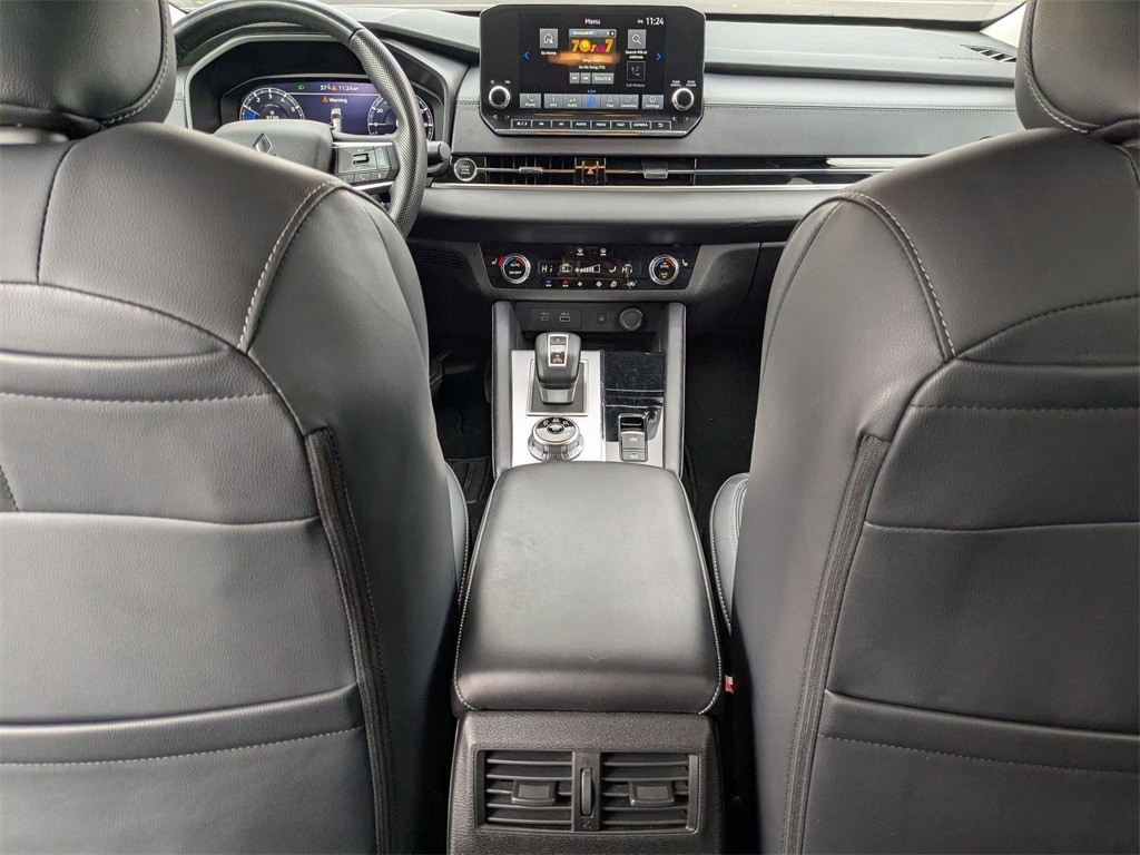 Thumbnail: 2024 Mitsubishi Outlander - 36