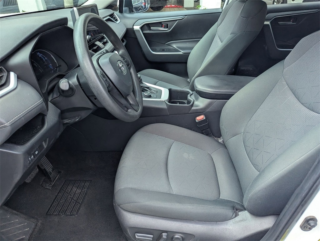 Thumbnail: 2024 Toyota RAV4 - 23