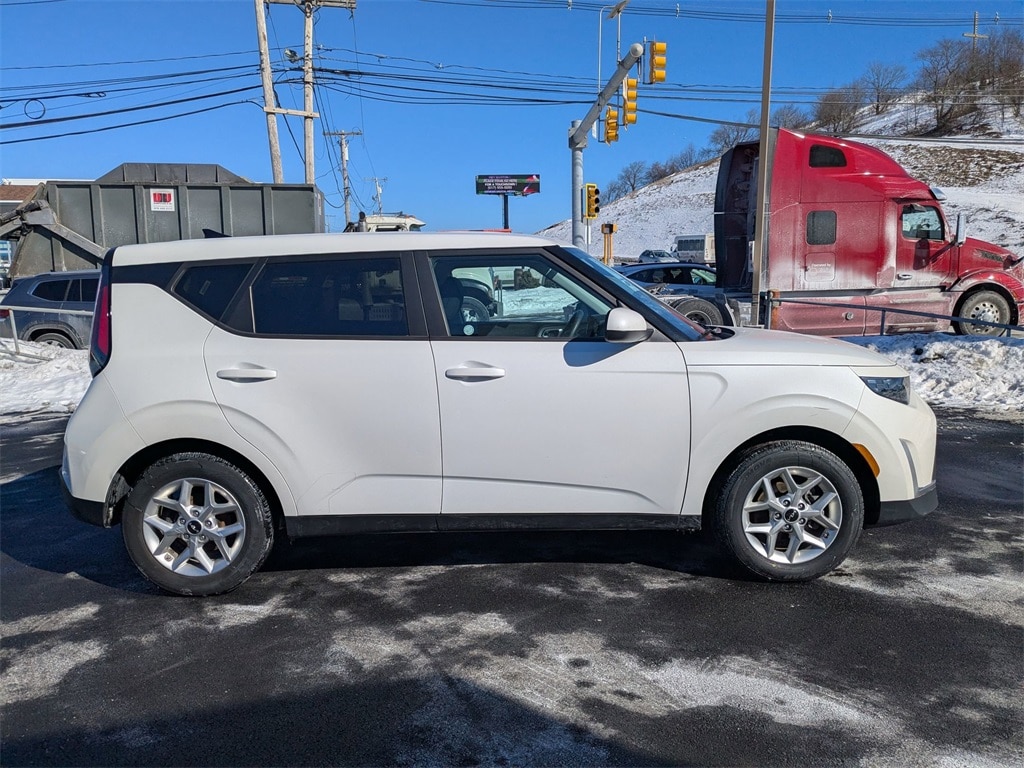 Thumbnail: 2024 Kia Soul - 7