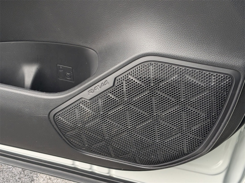 Thumbnail: 2025 Toyota RAV4 - 15