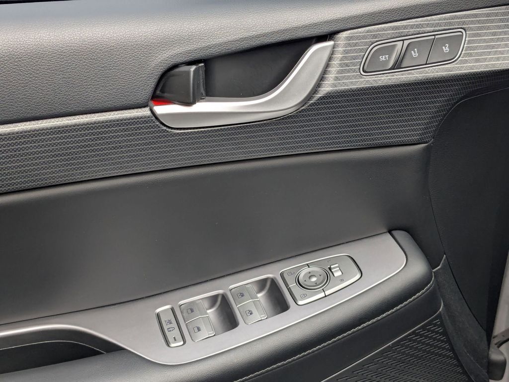 Thumbnail: 2025 Hyundai Palisade - 13