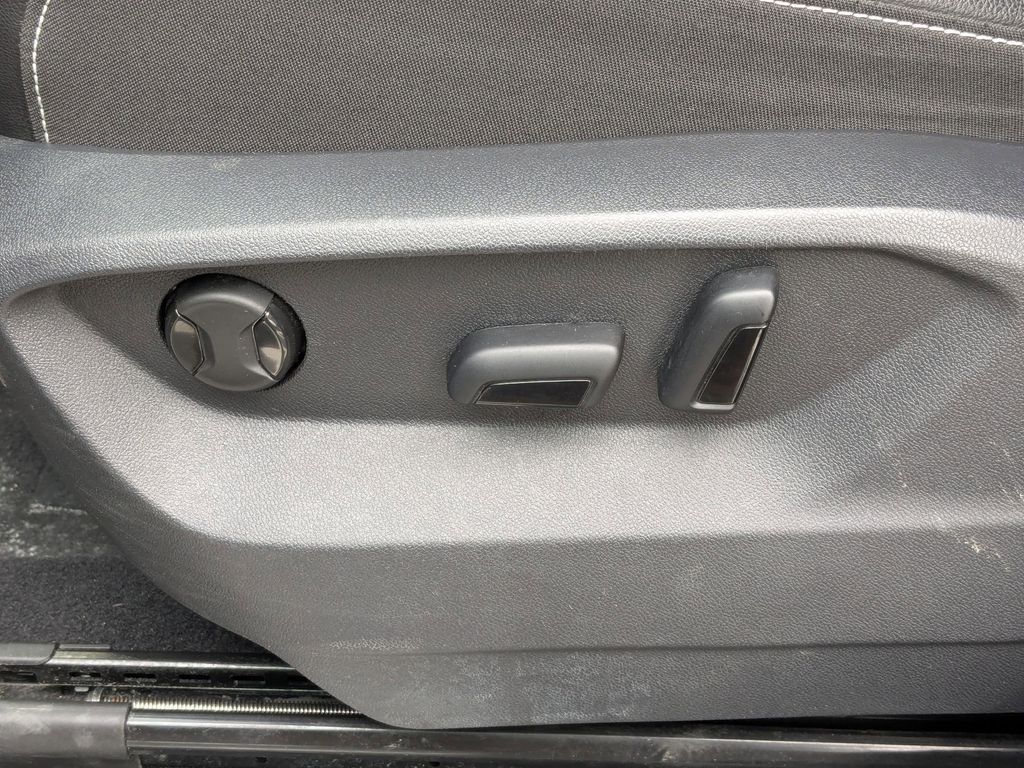 Thumbnail: 2025 Volkswagen Atlas - 14