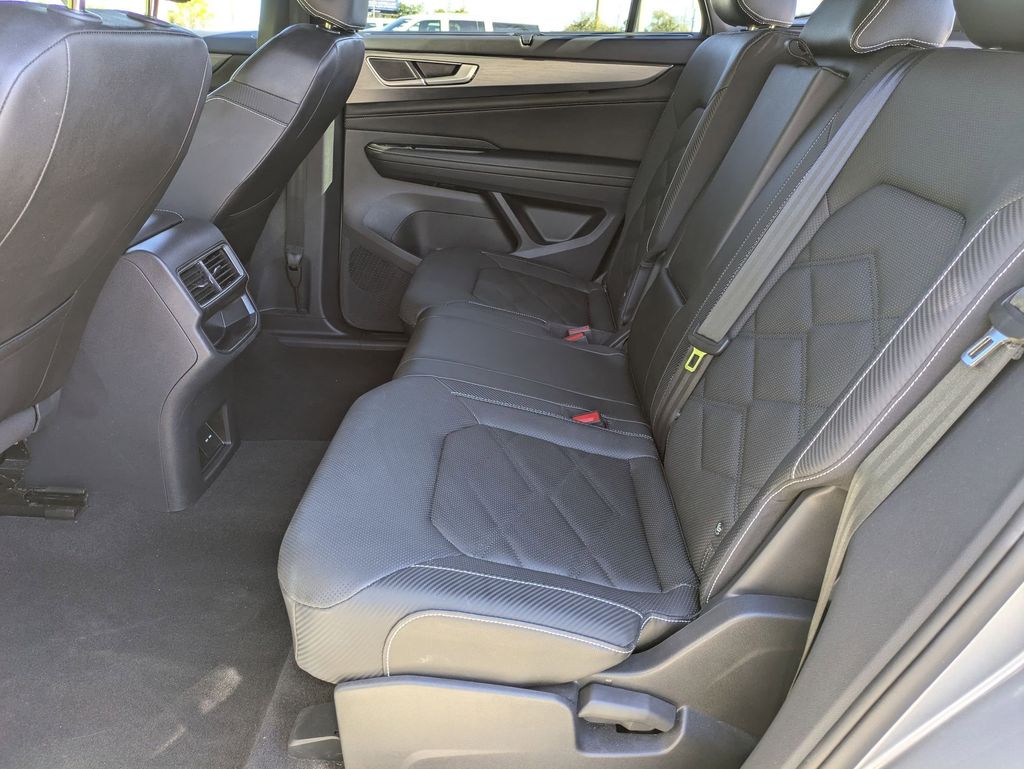 Thumbnail: 2025 Volkswagen Atlas - 28