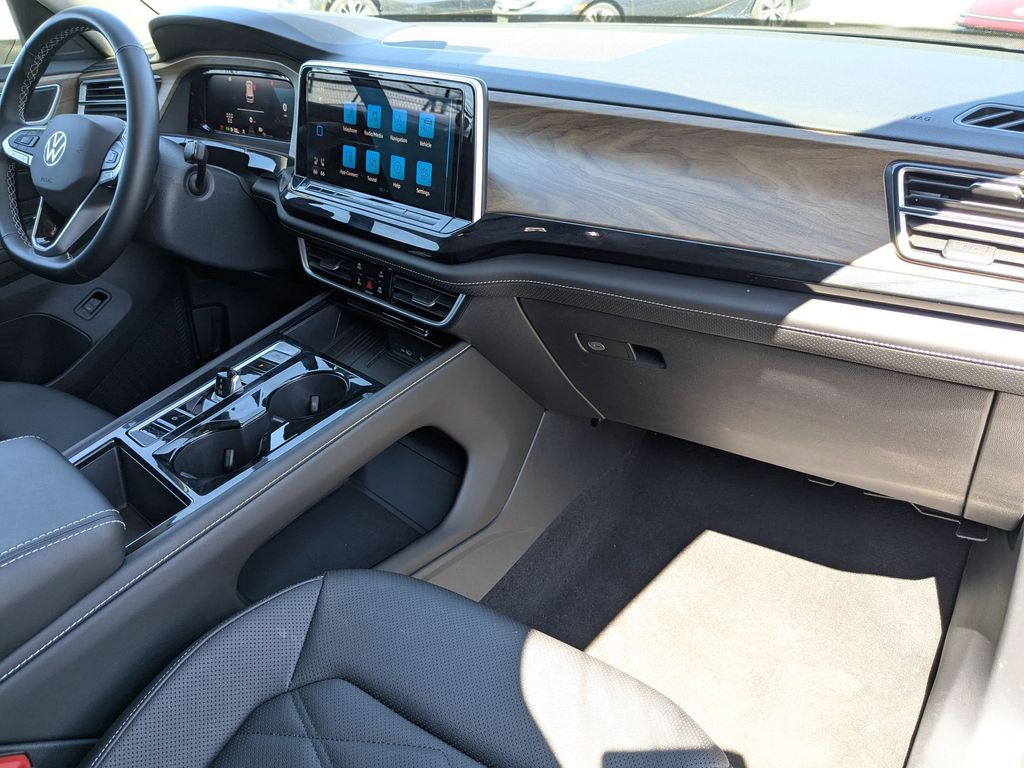 Thumbnail: 2025 Volkswagen Atlas - 34