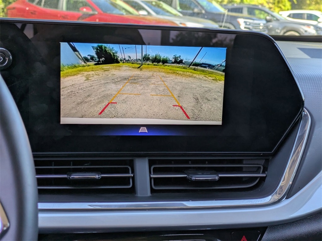 Thumbnail: 2025 Chevrolet Trax - 17