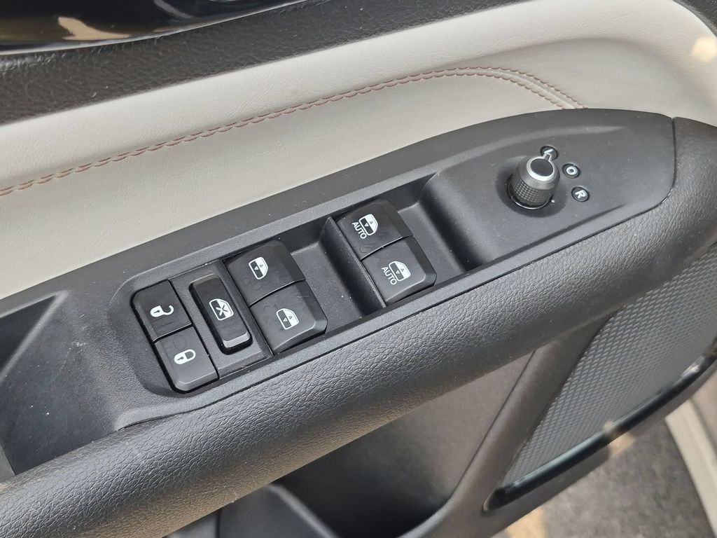 Thumbnail: 2025 Jeep Compass - 13