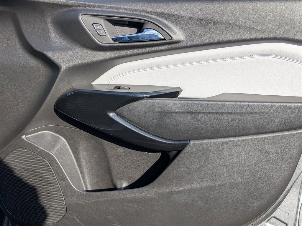 Thumbnail: 2025 Chevrolet Trax - 33