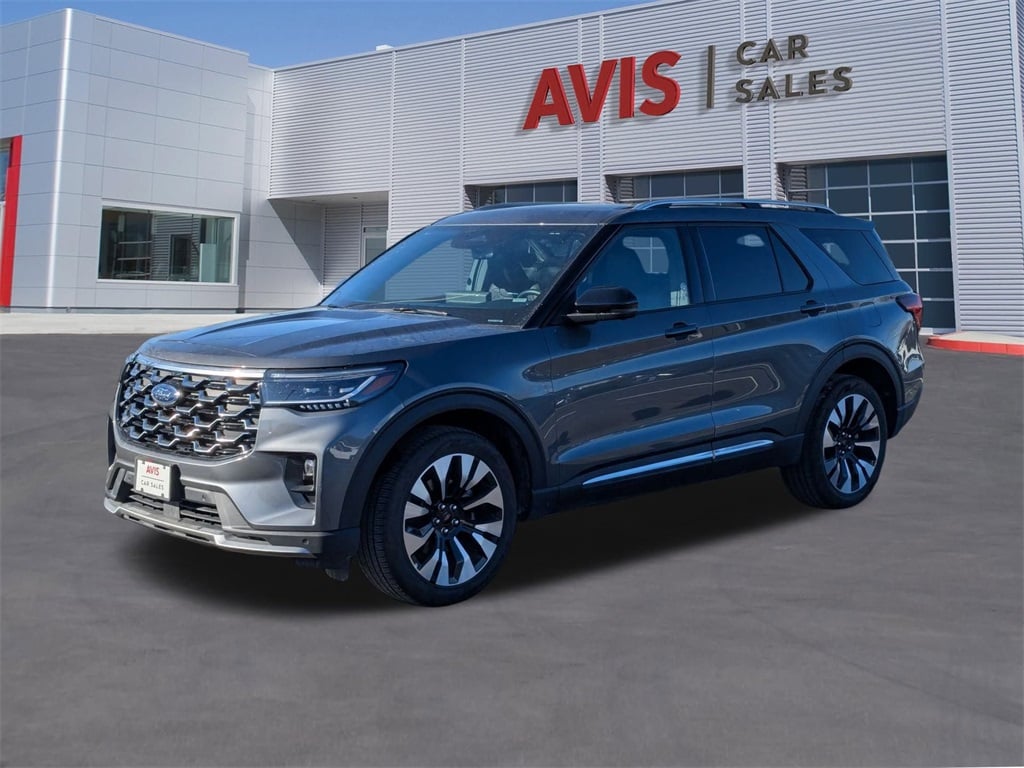2025 Ford Explorer Platinum's photo