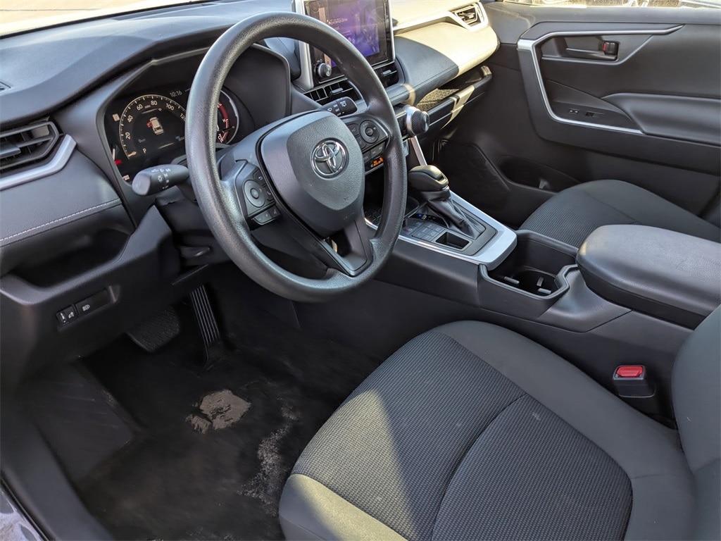 Thumbnail: 2024 Toyota RAV4 - 16