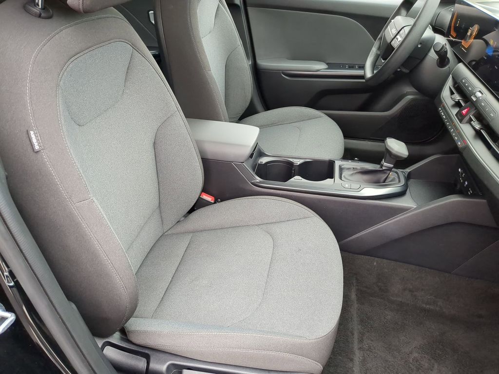 Thumbnail: 2025 Kia K4 - 29