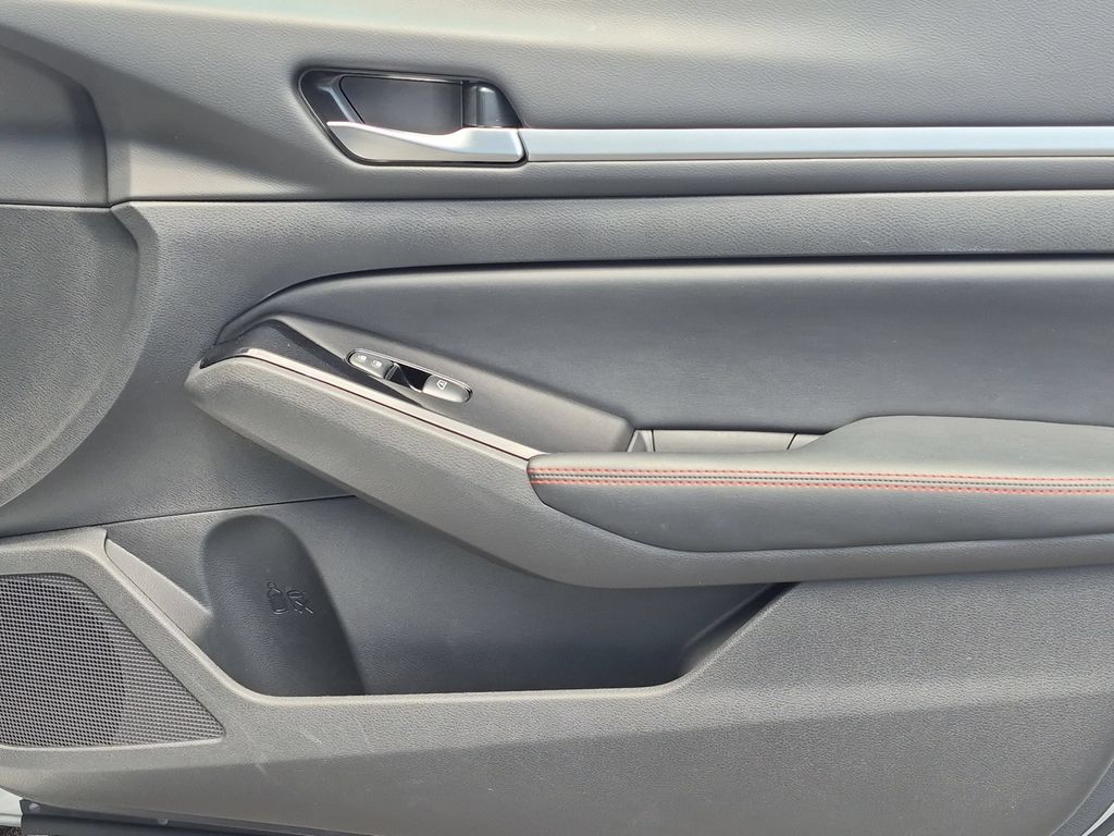 Thumbnail: 2025 Nissan Altima - 29