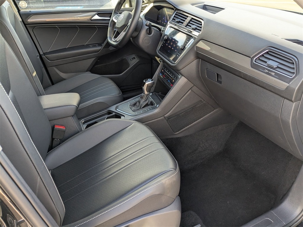 Thumbnail: 2024 Volkswagen Tiguan - 38