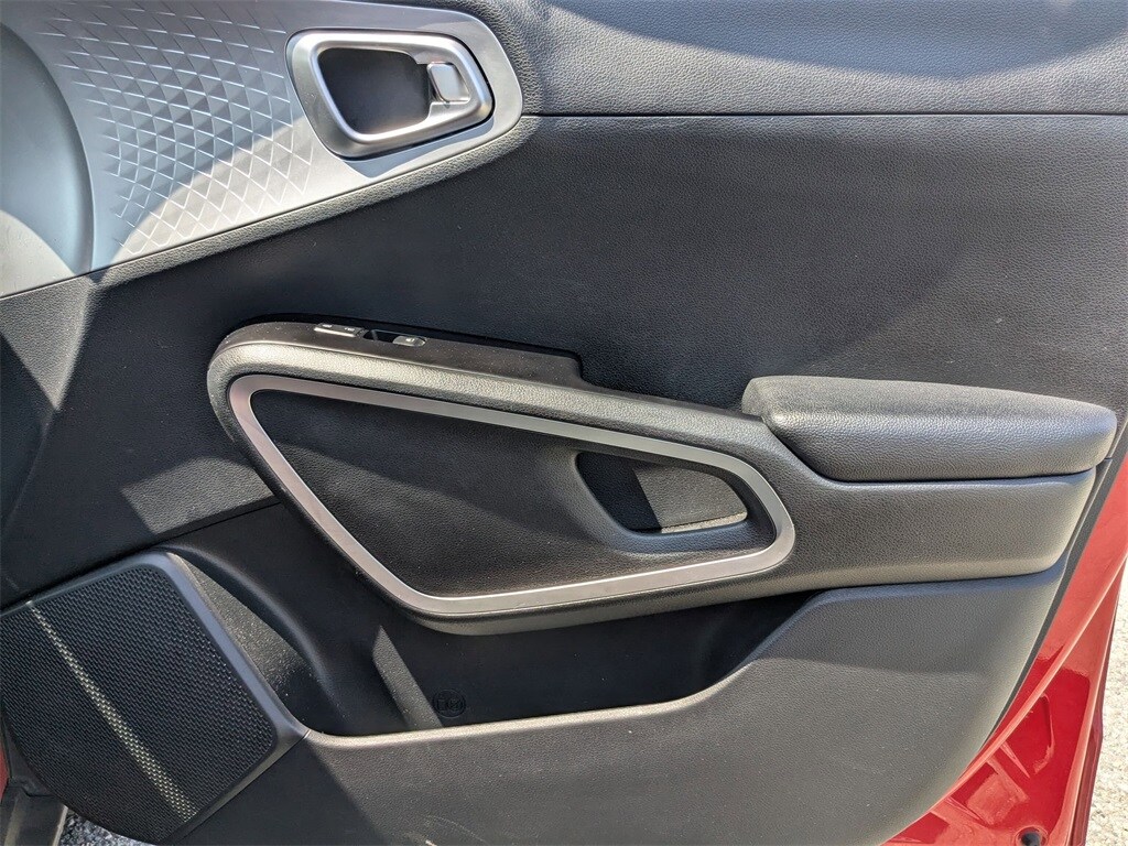 Thumbnail: 2022 Kia Soul - 30