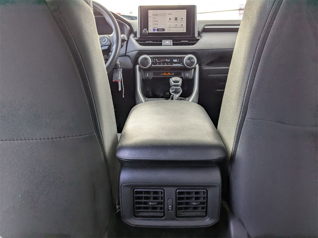 Thumbnail: 2024 Toyota RAV4 - 32