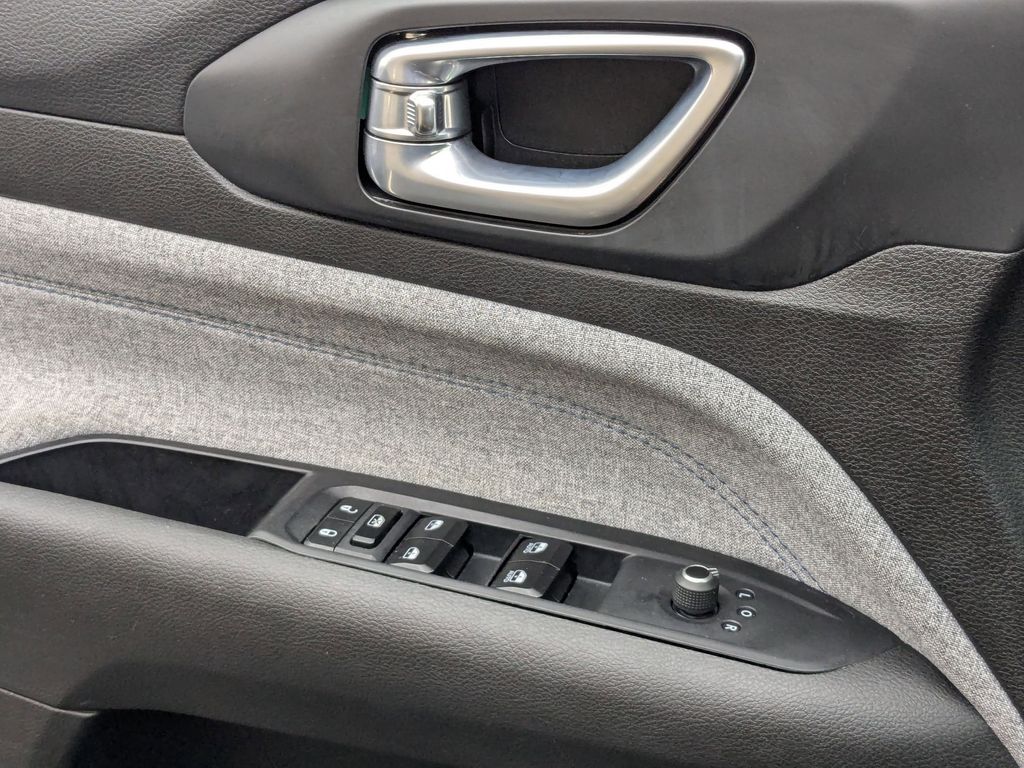 Thumbnail: 2025 Jeep Compass - 13