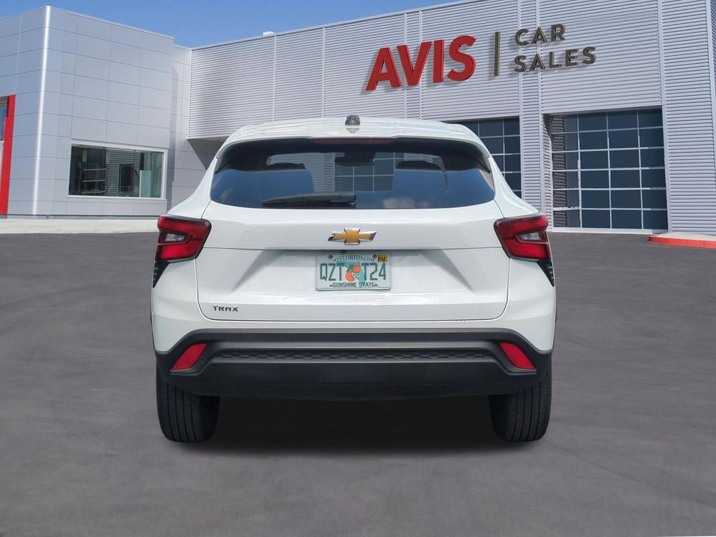 Thumbnail: 2025 Chevrolet Trax - 9