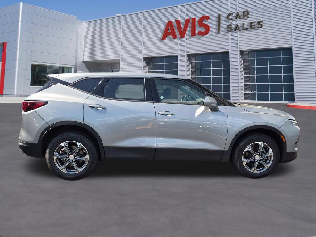 Thumbnail: 2025 Chevrolet Blazer - 5