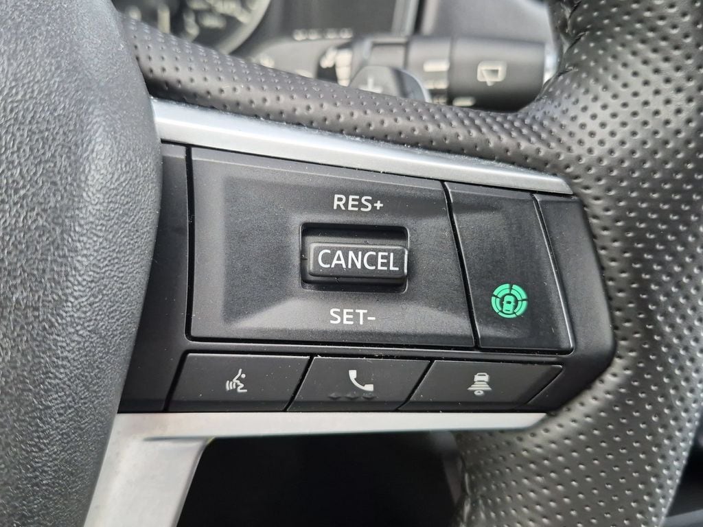 Thumbnail: 2025 Mitsubishi Outlander - 24
