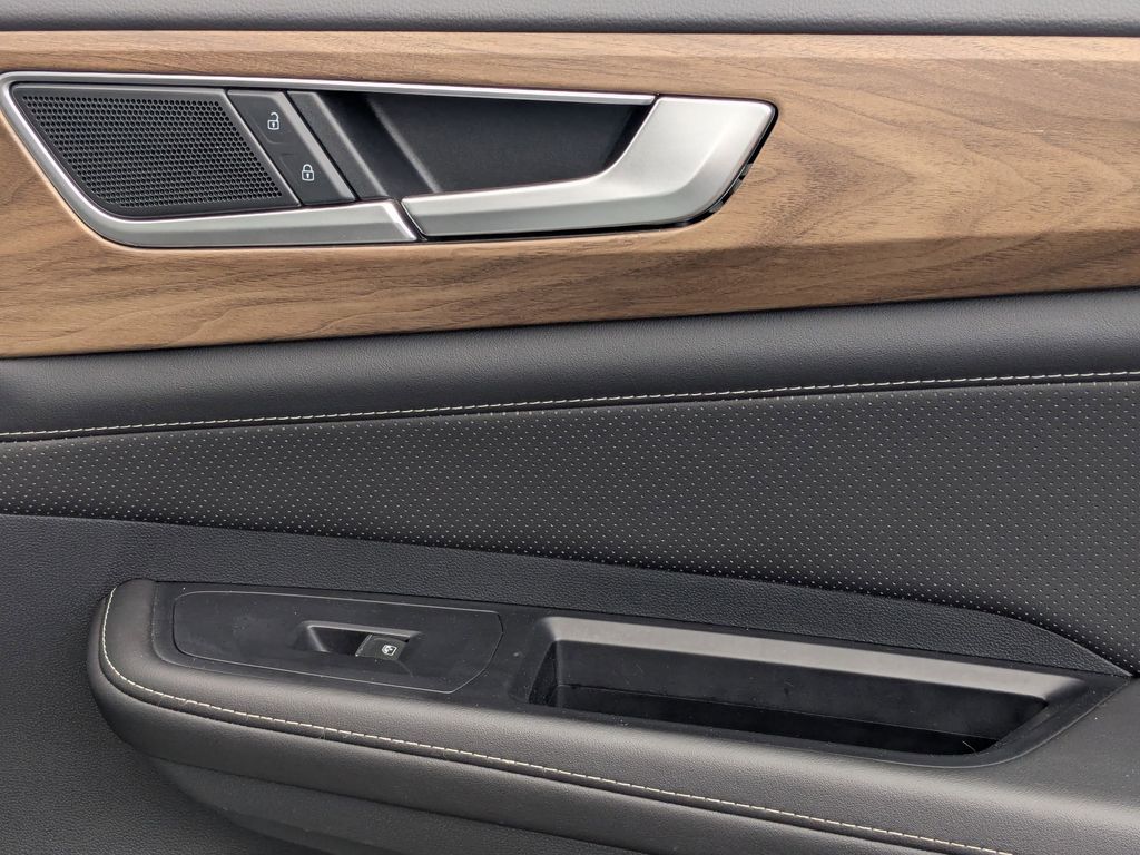 Thumbnail: 2025 Volkswagen Atlas - 33