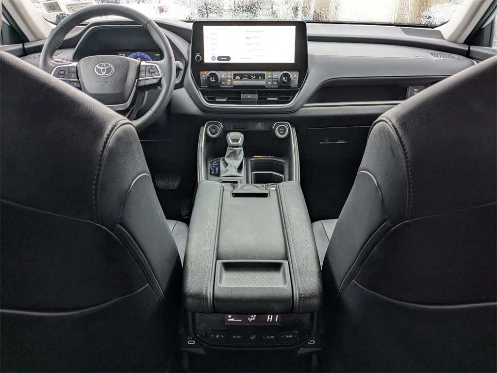 Thumbnail: 2025 Toyota Grand Highlander - 30