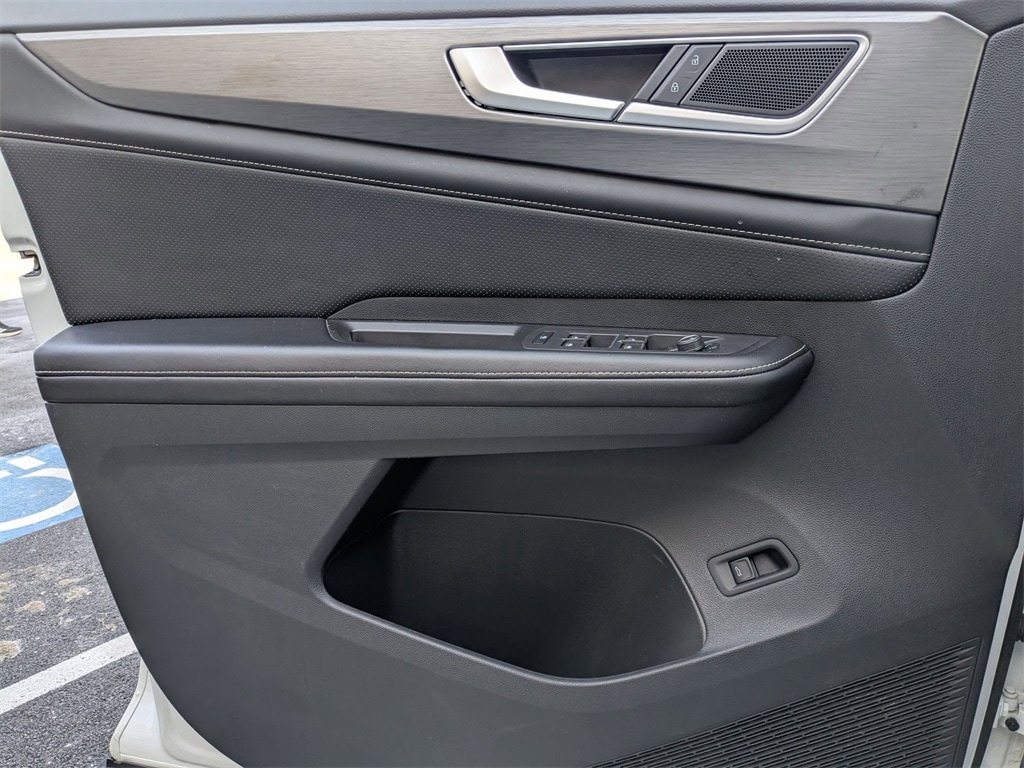 Thumbnail: 2024 Volkswagen Atlas - 13