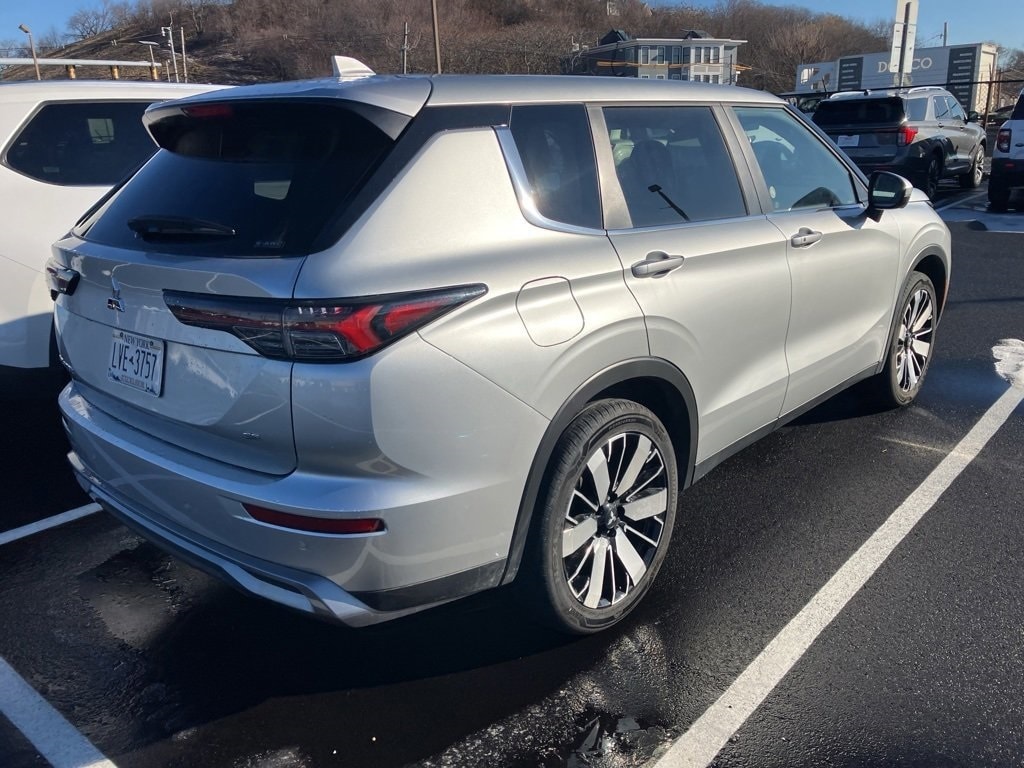 Certified 2025 Mitsubishi Outlander SE SUV