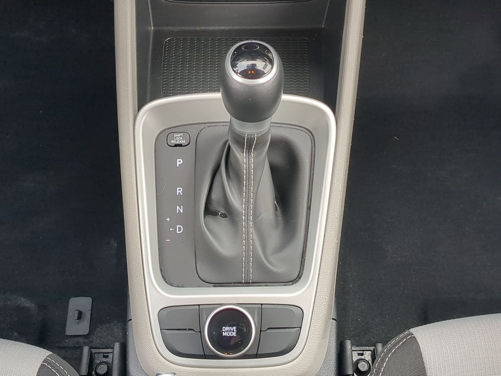 Thumbnail: 2025 Hyundai Venue - 23