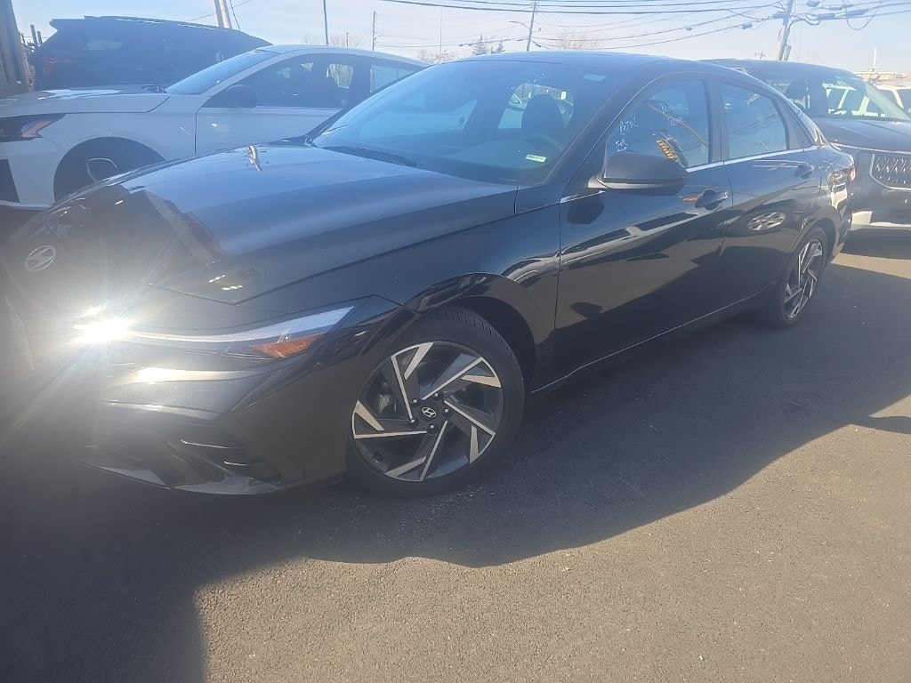 Certified 2025 Hyundai Elantra SEL Convenience Sedan