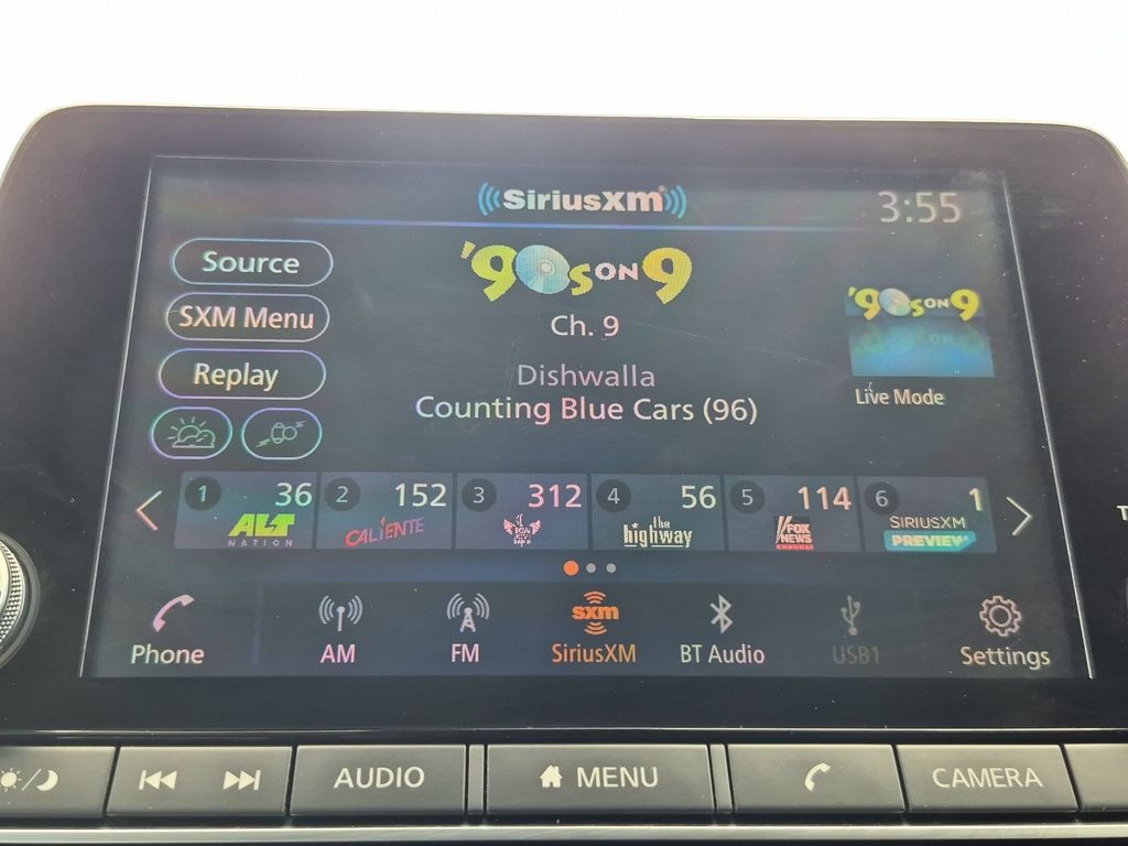 2025 Nissan Altima SR - Photo 18