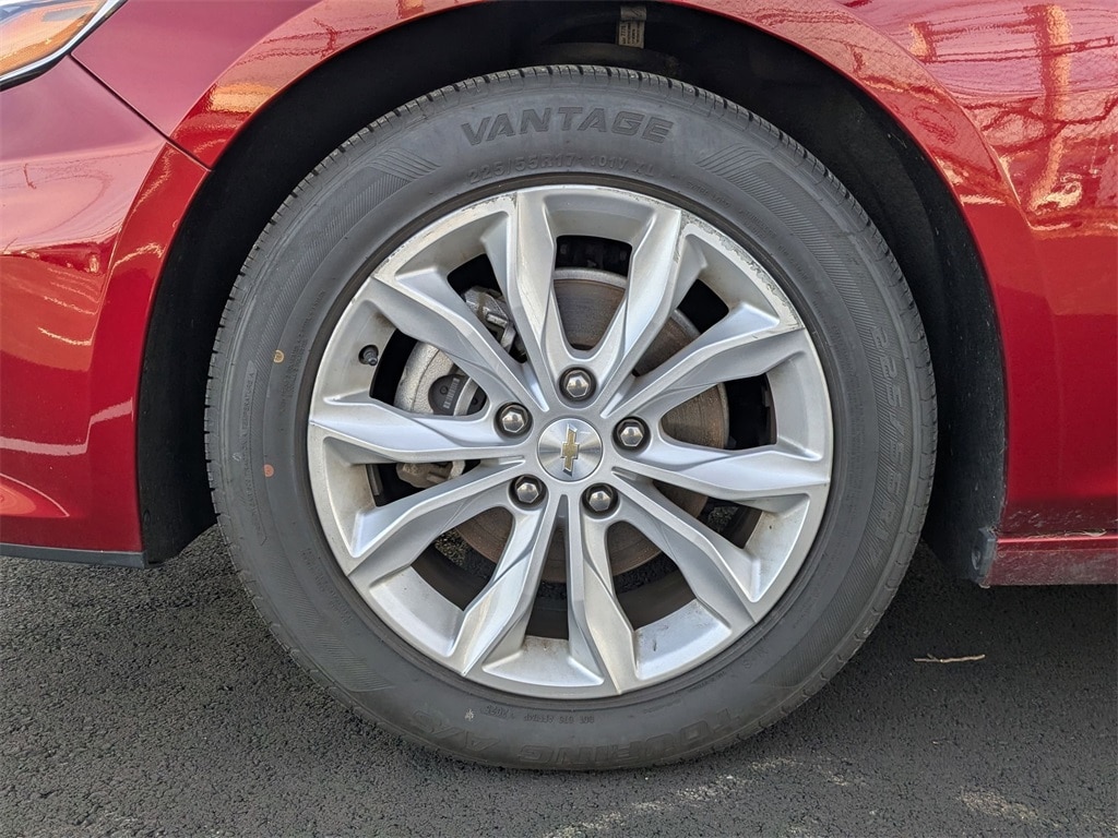 Thumbnail: 2024 Chevrolet Malibu - 11