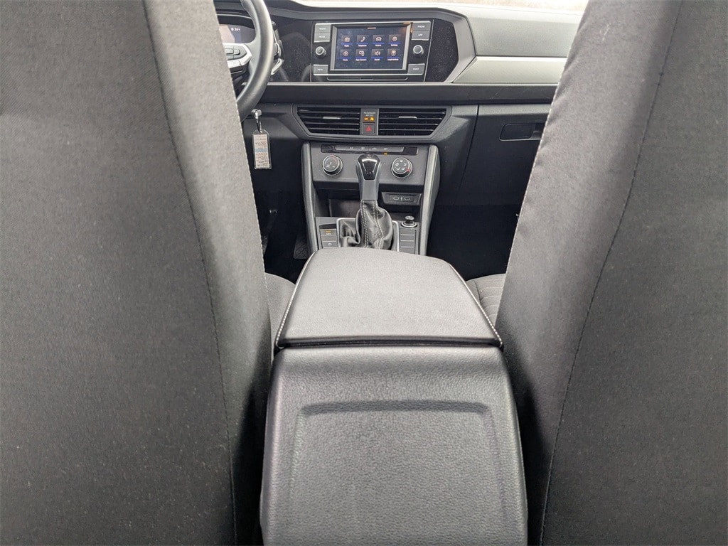 Thumbnail: 2024 Volkswagen Jetta - 28