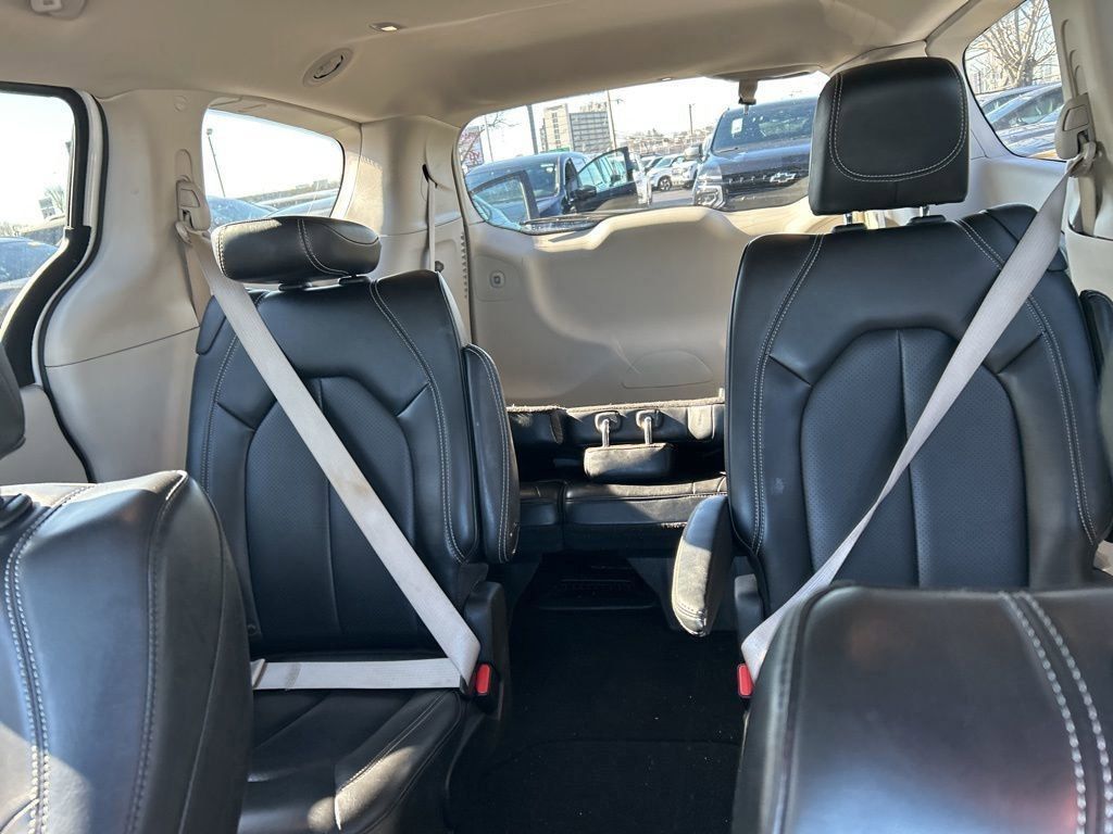 Thumbnail: 2023 Chrysler Pacifica - 13