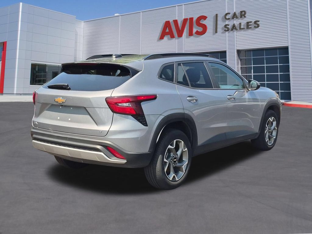 Thumbnail: 2025 Chevrolet Trax - 6