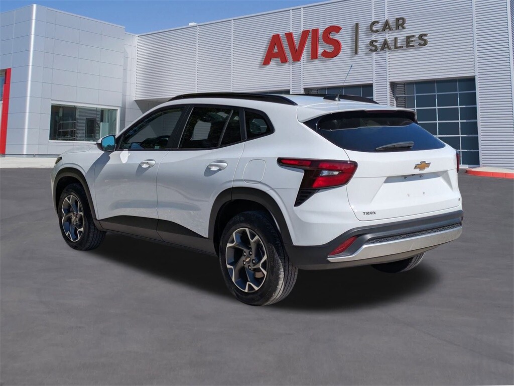 Thumbnail: 2025 Chevrolet Trax - 9