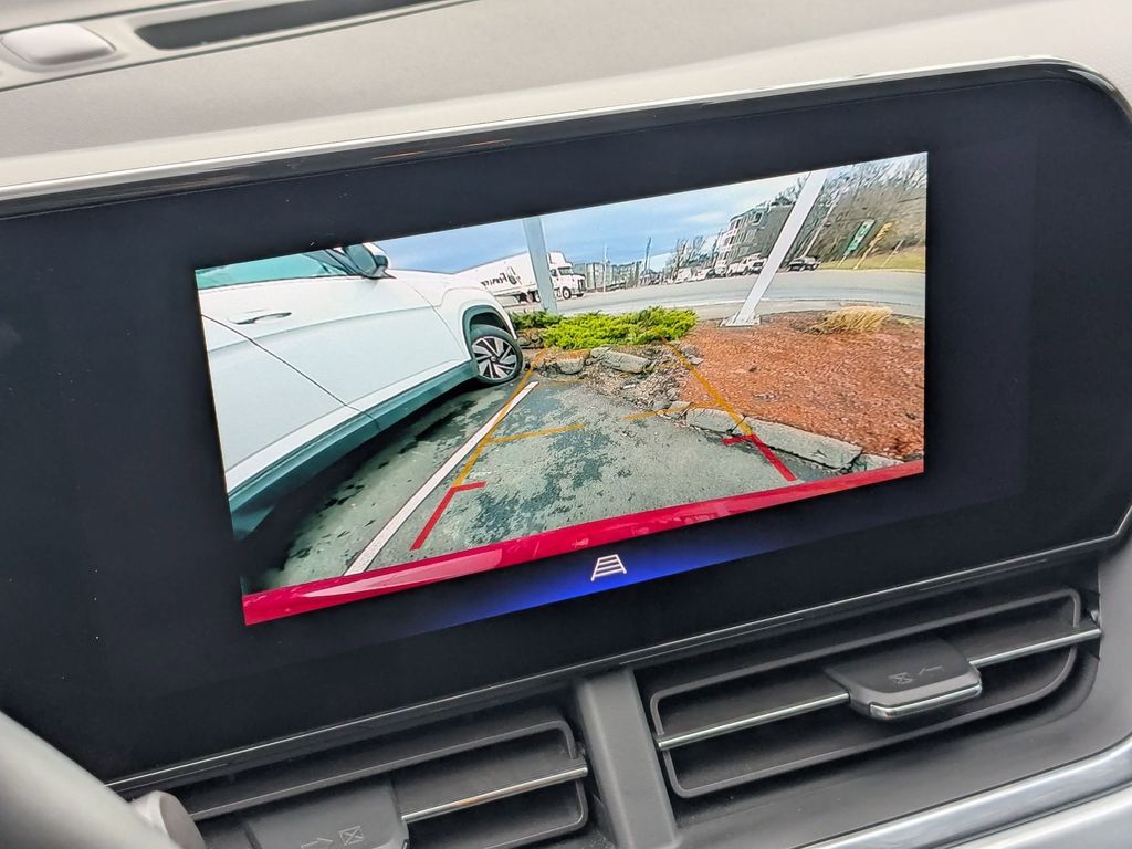 Thumbnail: 2025 Chevrolet Trax - 21