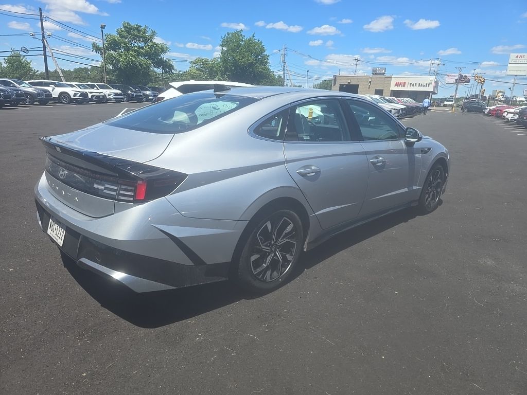 Thumbnail: 2025 Hyundai Sonata - 4