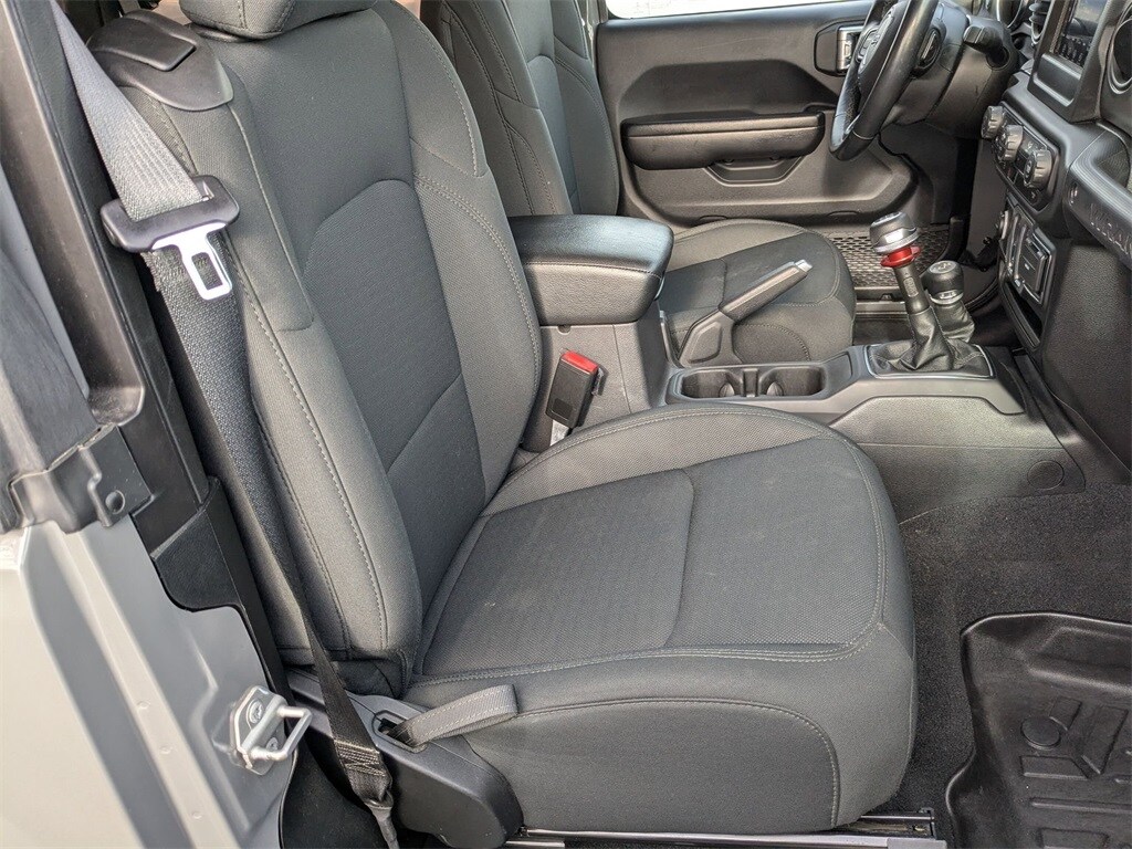 Thumbnail: 2021 Jeep Wrangler - 26